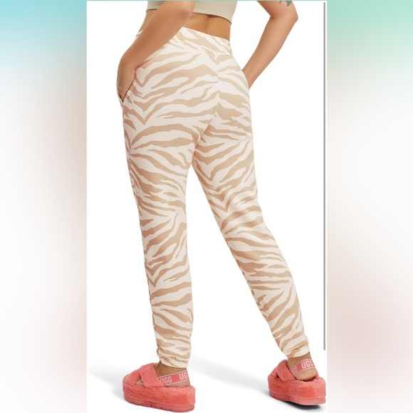 UGG Daniella Sweatpant Zebra - Picture 3 of 11